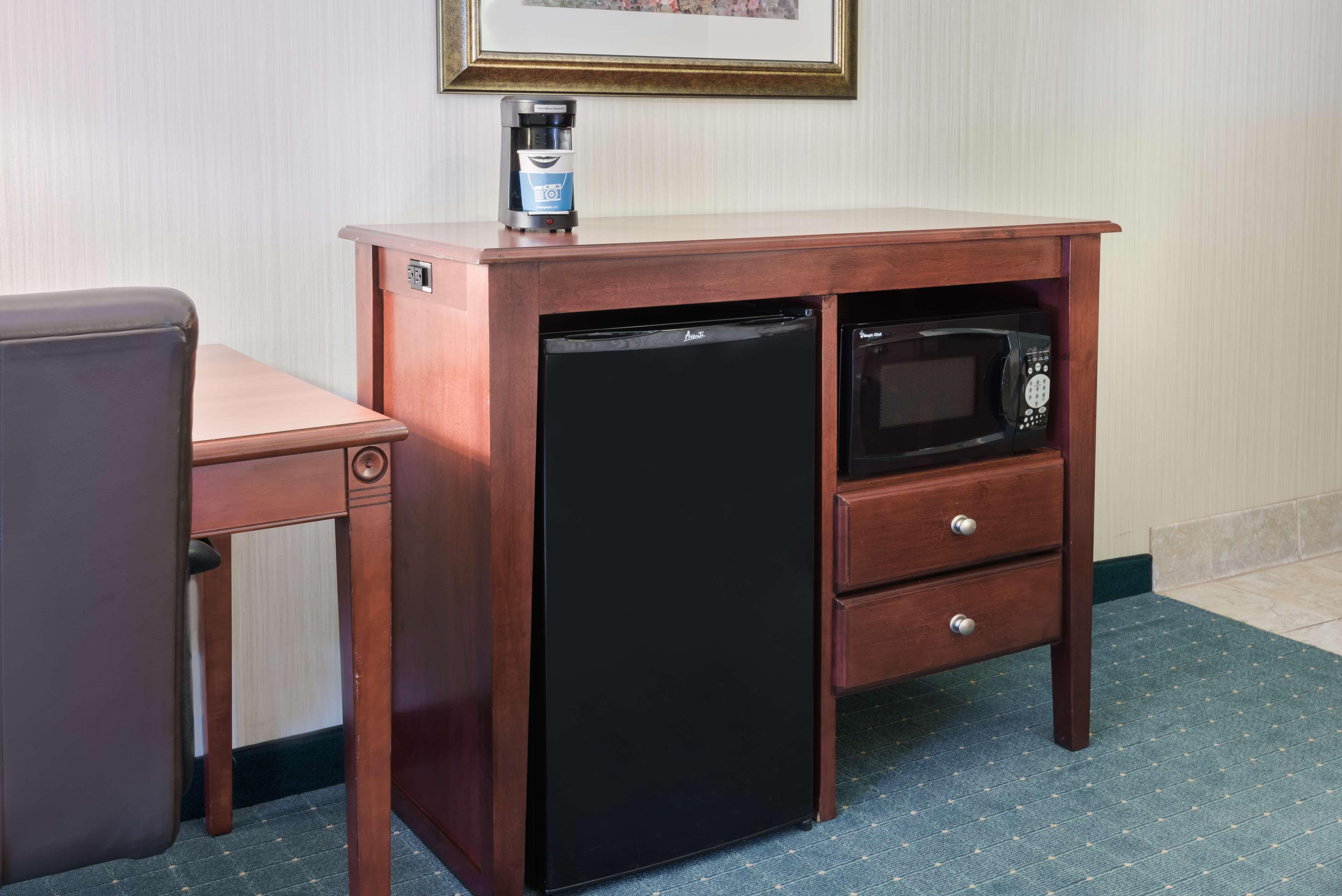 Hampton Inn And Suites Hartford/Farmington Exteriör bild
