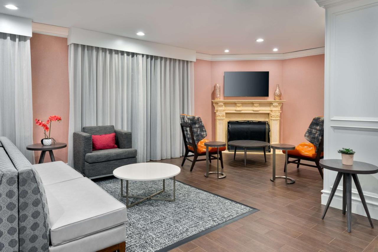 Hampton Inn And Suites Hartford/Farmington Exteriör bild