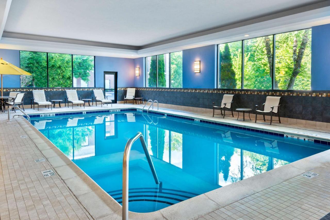 Hampton Inn And Suites Hartford/Farmington Exteriör bild