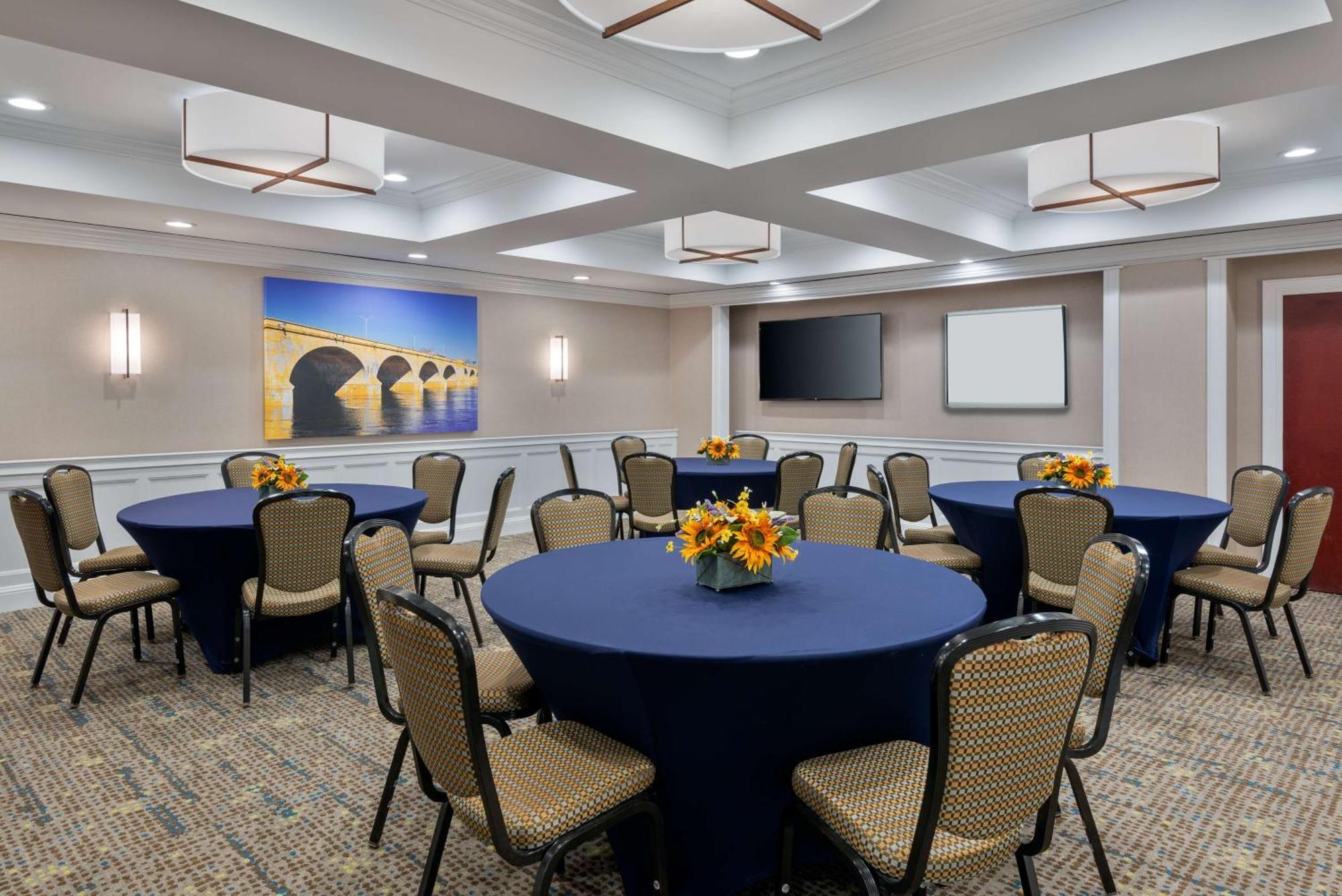 Hampton Inn And Suites Hartford/Farmington Exteriör bild